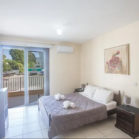 Napiana Apartment *